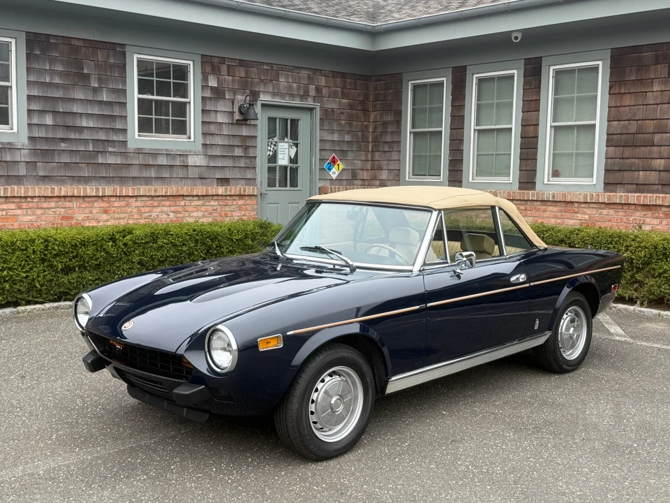 1978 Fiat 124 Sport Spider - Image 14 of 31