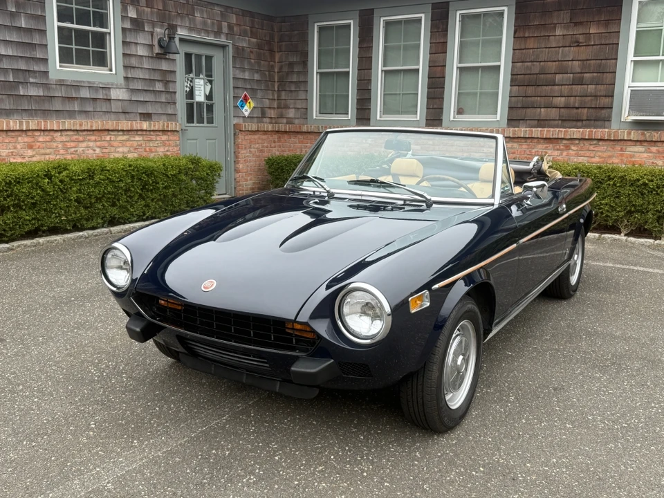 1978 Fiat 124 Sport Spider - Image 2 of 31