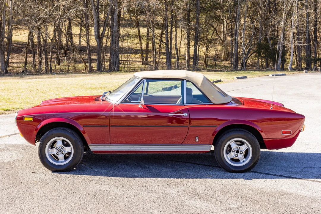 1978 Fiat 124 Sport Spider - Image 17 of 31