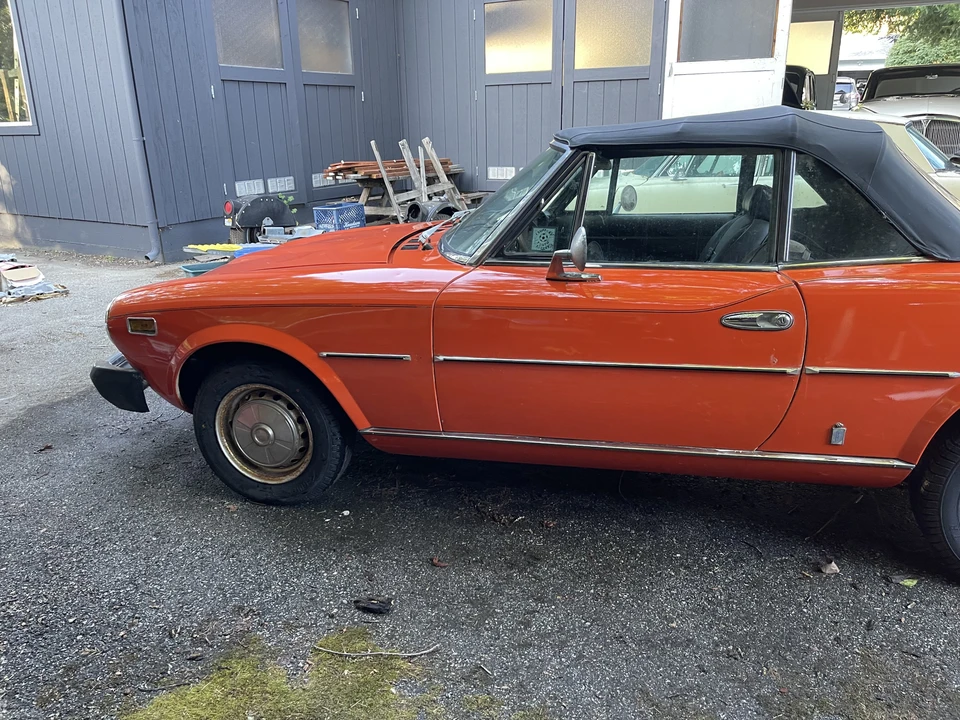 1978 Fiat 124 Sport Spider - Image 16 of 31