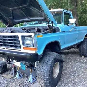 1978 Ford F-150 XL Pickup 2D 8 ft