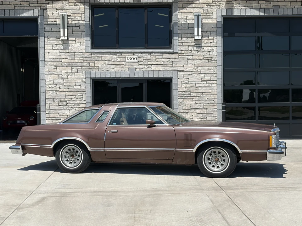 1978 Ford Thunderbird 7th Gen - Image 2 of 31