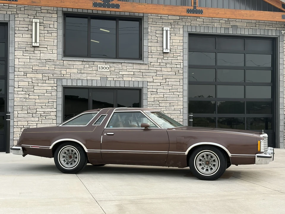 1978 Ford Thunderbird 7th Gen - Image 12 of 31