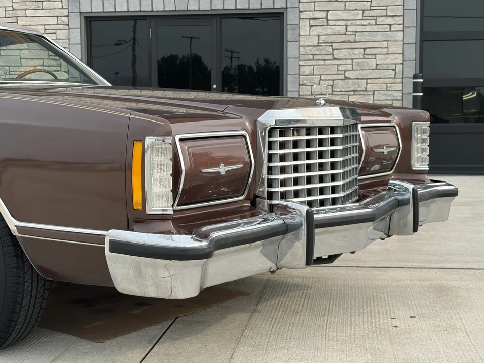 1978 Ford Thunderbird 7th Gen - Image 27 of 31