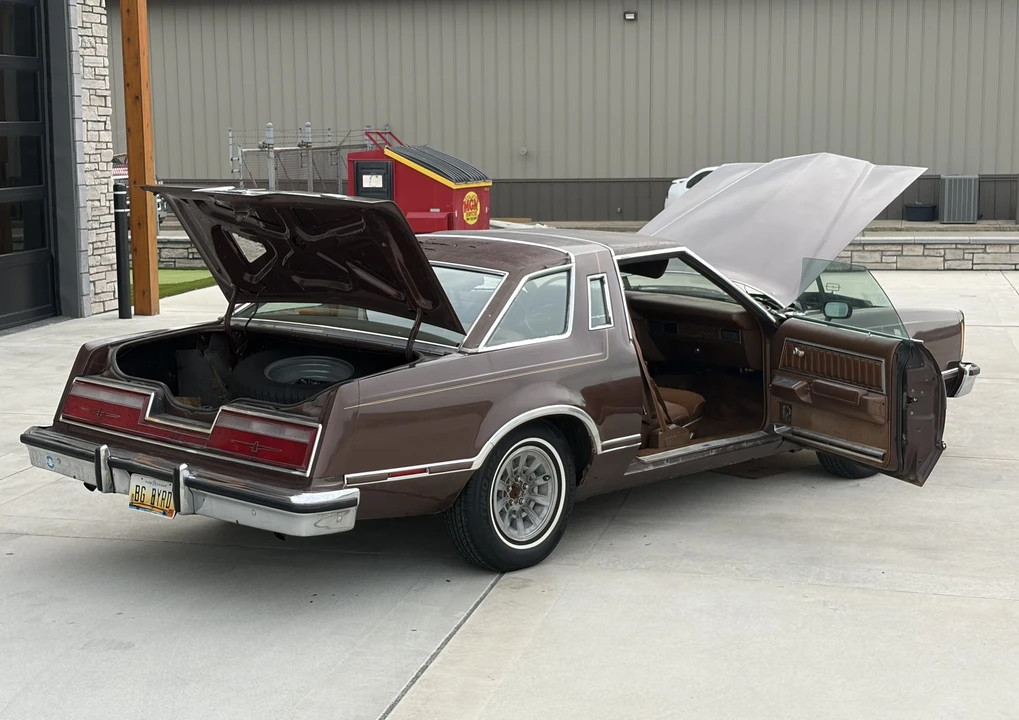 1978 Ford Thunderbird 7th Gen - Image 19 of 31