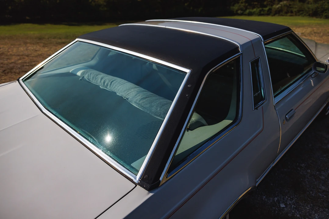 1978 Ford Thunderbird 7th Gen - Image 25 of 31