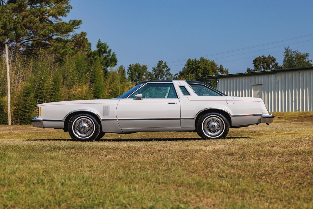 1978 Ford Thunderbird 7th Gen - Image 2 of 31