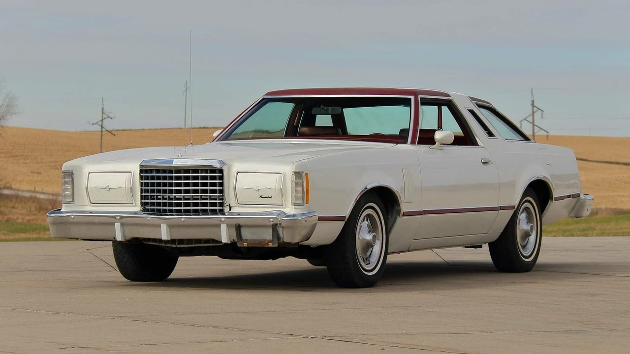 1978 Ford Thunderbird 7th Gen - Image 12 of 19