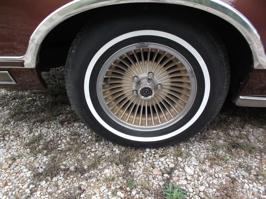 1978 Ford Thunderbird 7th Gen - Image 8 of 11