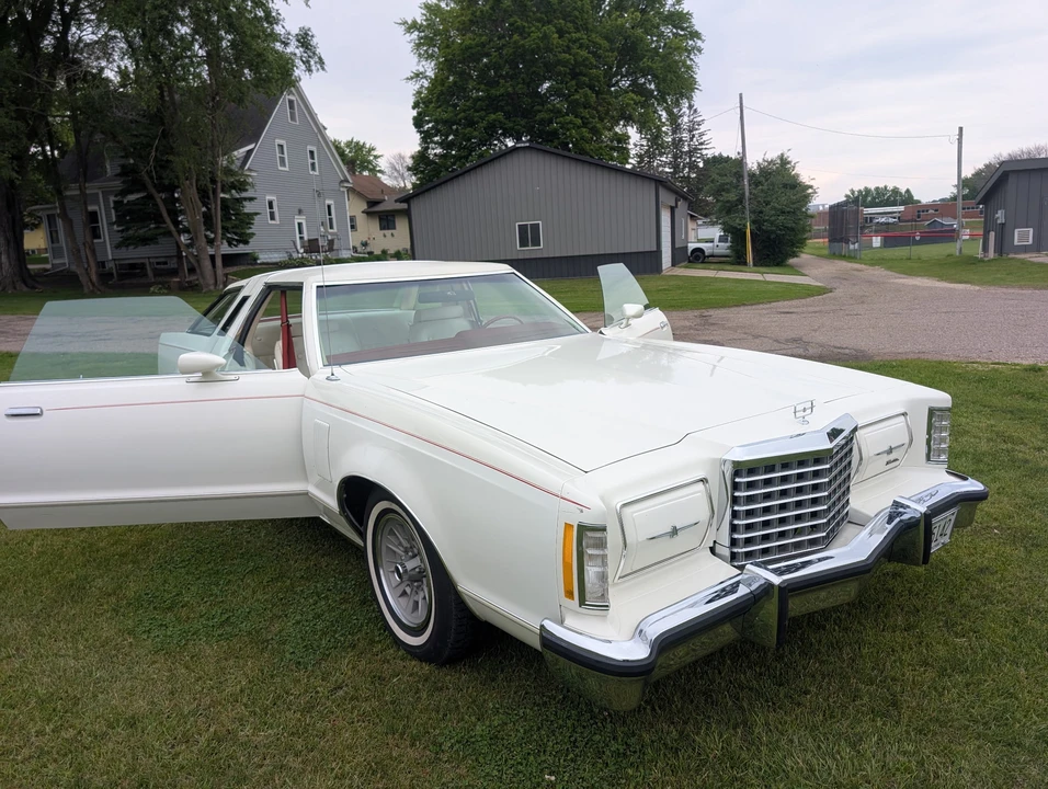 1978 Ford Thunderbird 7th Gen - Image 8 of 31
