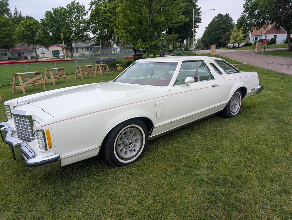 1978 Ford Thunderbird 7th Gen - Image 3 of 31