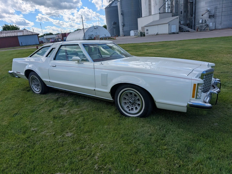 1978 Ford Thunderbird 7th Gen - Image 6 of 31