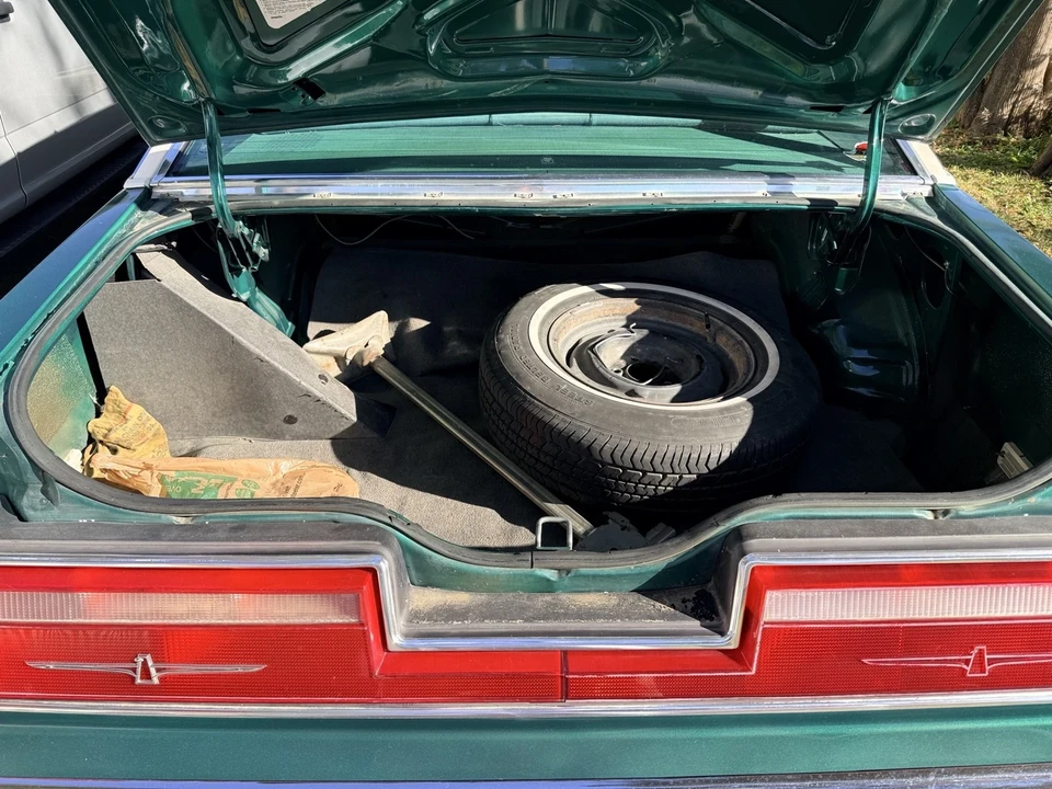 1978 Ford Thunderbird 6th Gen - Image 4 of 8