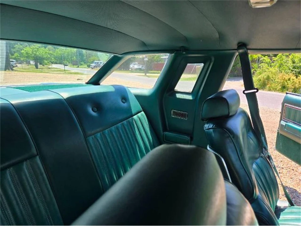 1978 Ford Thunderbird 7th Gen - Image 9 of 21