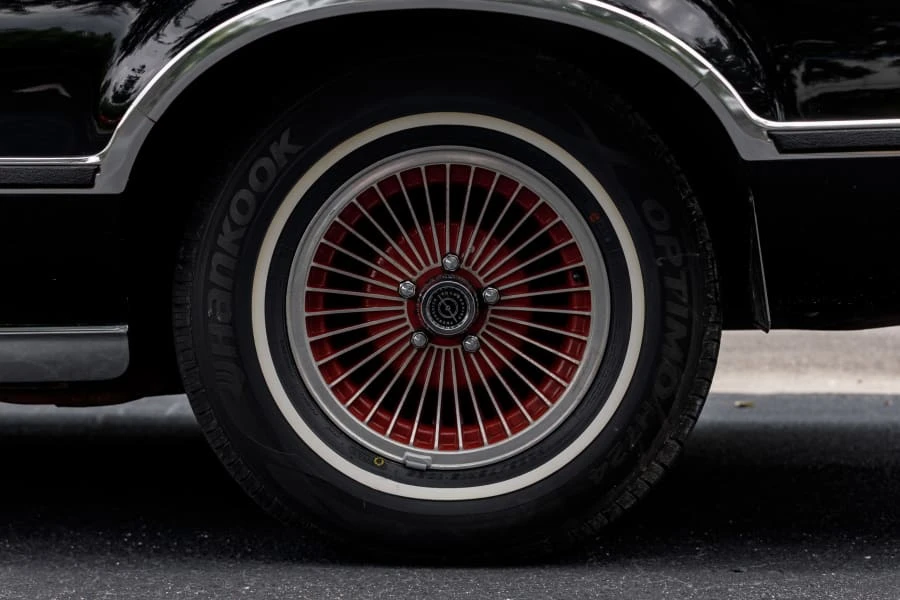1978 Ford Thunderbird 7th Gen - Image 12 of 31