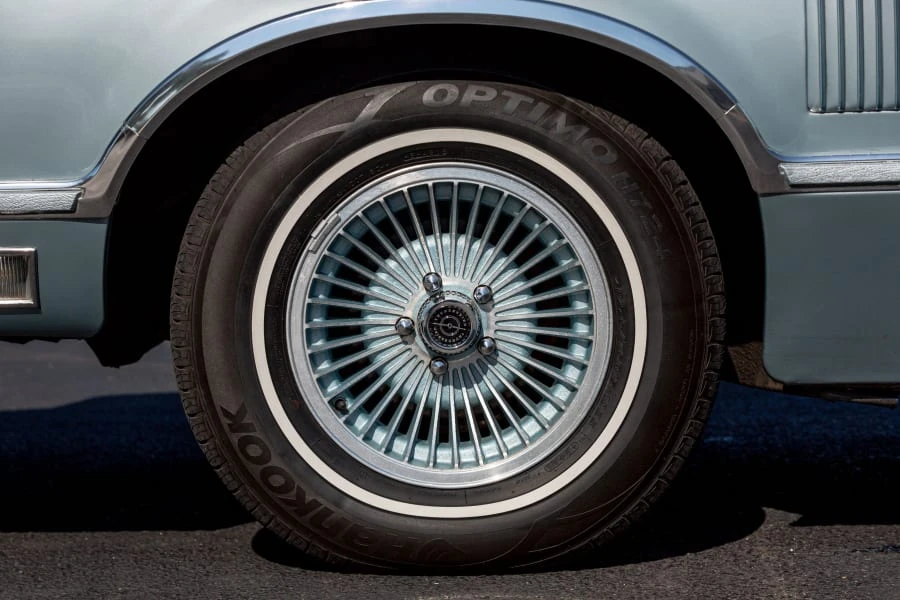 1978 Ford Thunderbird 7th Gen - Image 9 of 31