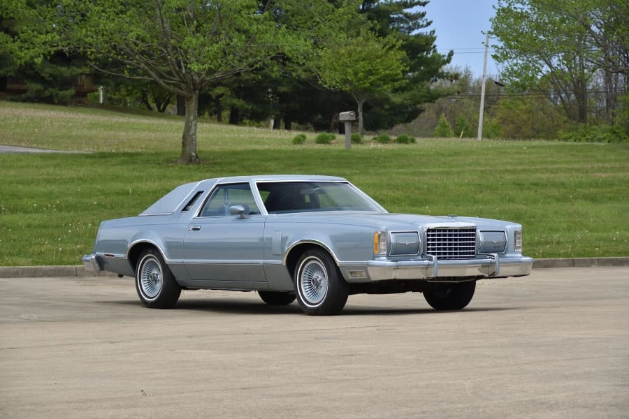 1978 Ford Thunderbird 7th Gen - Image 13 of 31