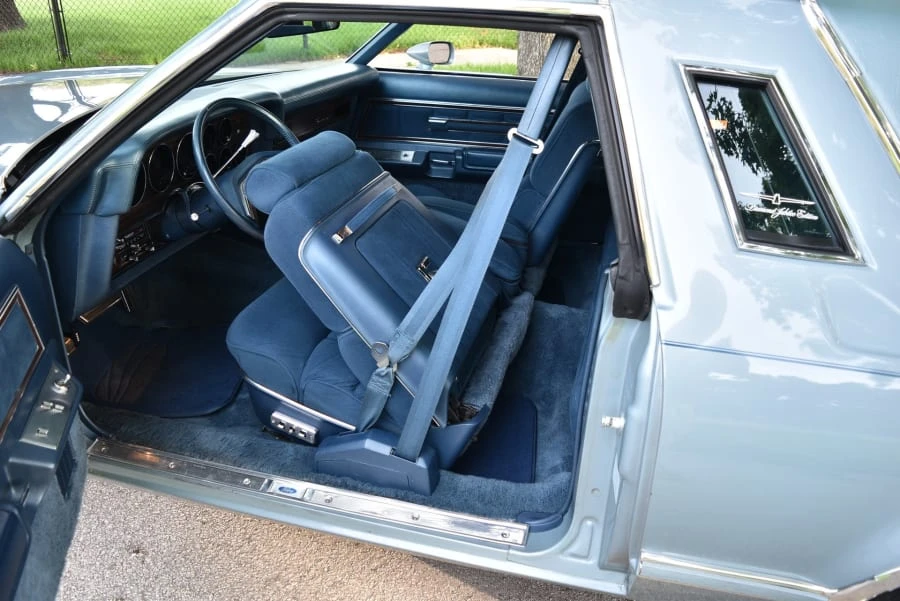 1978 Ford Thunderbird 7th Gen - Image 24 of 31