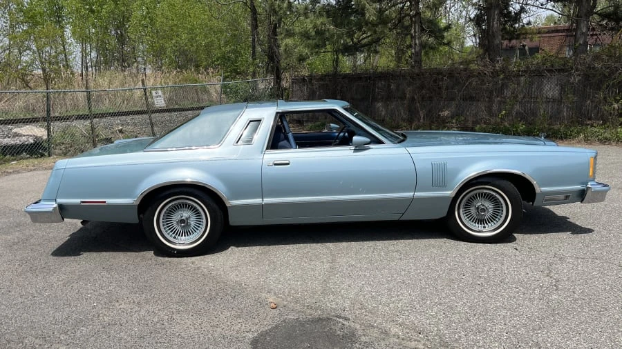 1978 Ford Thunderbird 7th Gen - Image 2 of 18