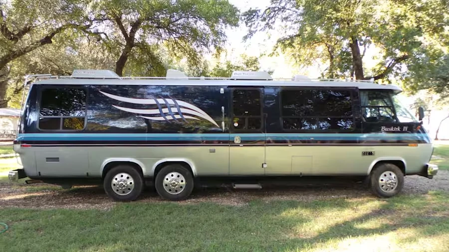 1978 GMC Motorhome - Image 2 of 15
