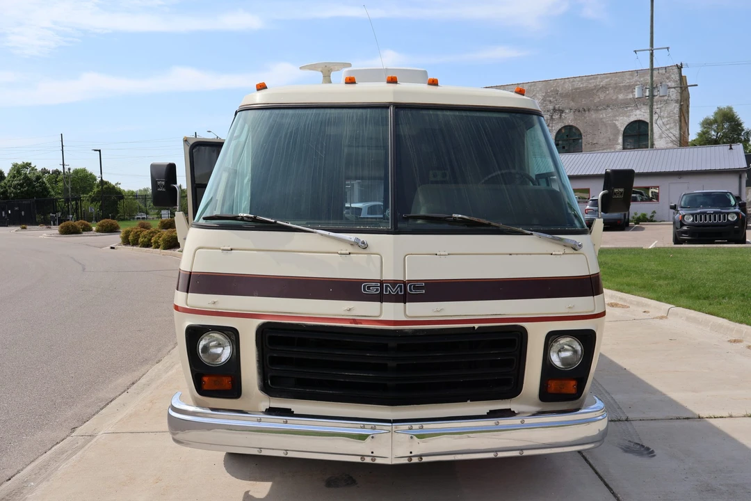 1978 GMC Motorhome - Image 3 of 31