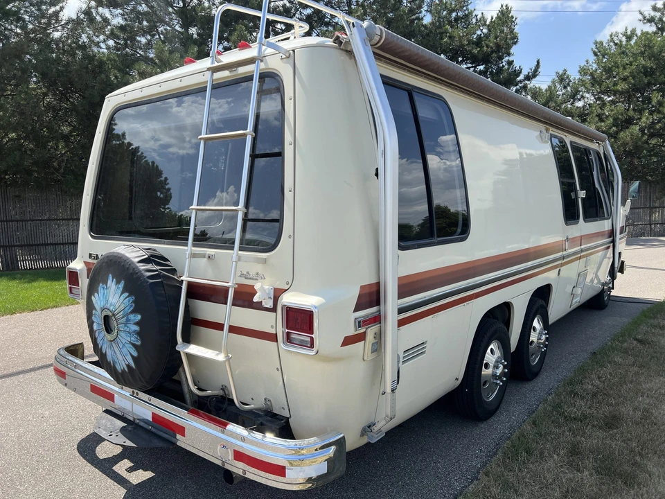 1978 GMC Motorhome - Image 9 of 31