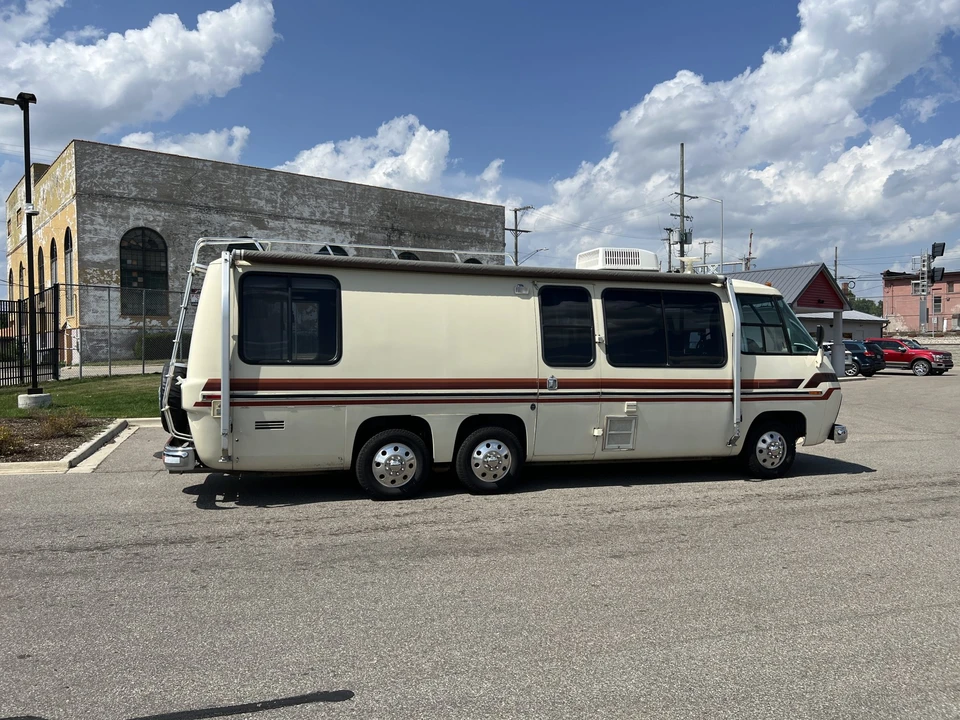 1978 GMC Motorhome - Image 8 of 31
