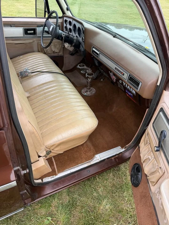 1978 GMC Suburban 7th Gen - Image 11 of 19