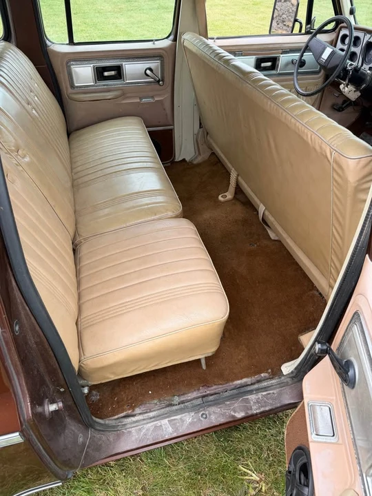 1978 GMC Suburban 7th Gen - Image 12 of 19