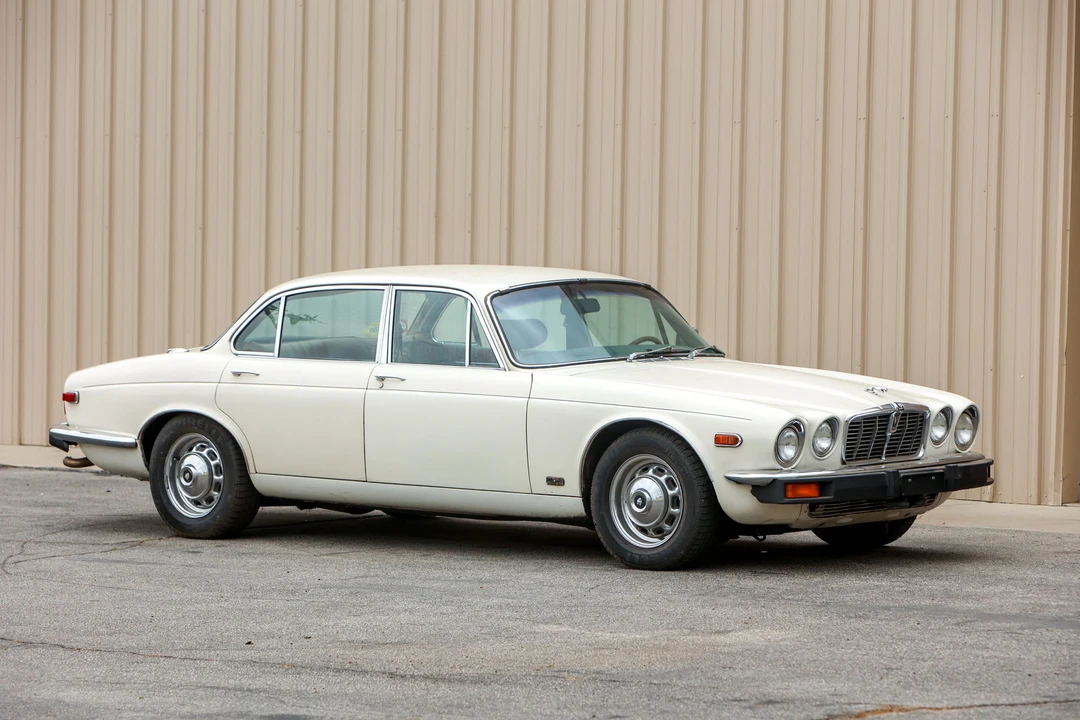 1978 Jaguar XJ Series 2 - Image 2 of 31