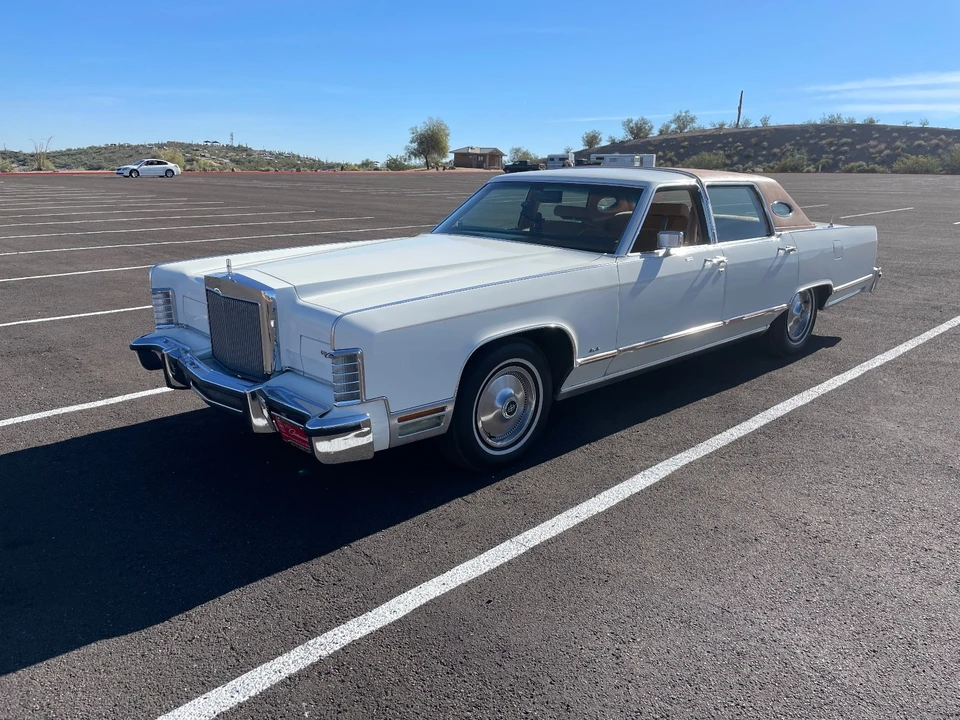 1978 Lincoln Continental 5th Gen - Image 11 of 12