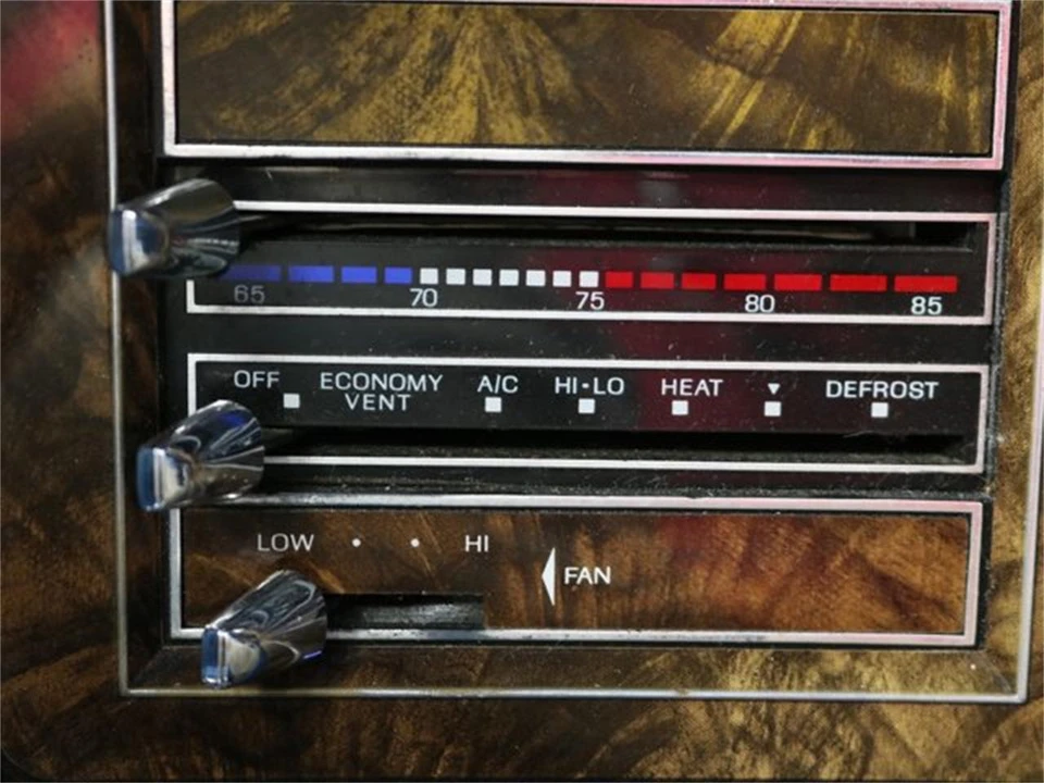 1978 Lincoln Continental 5th Gen - Image 14 of 31
