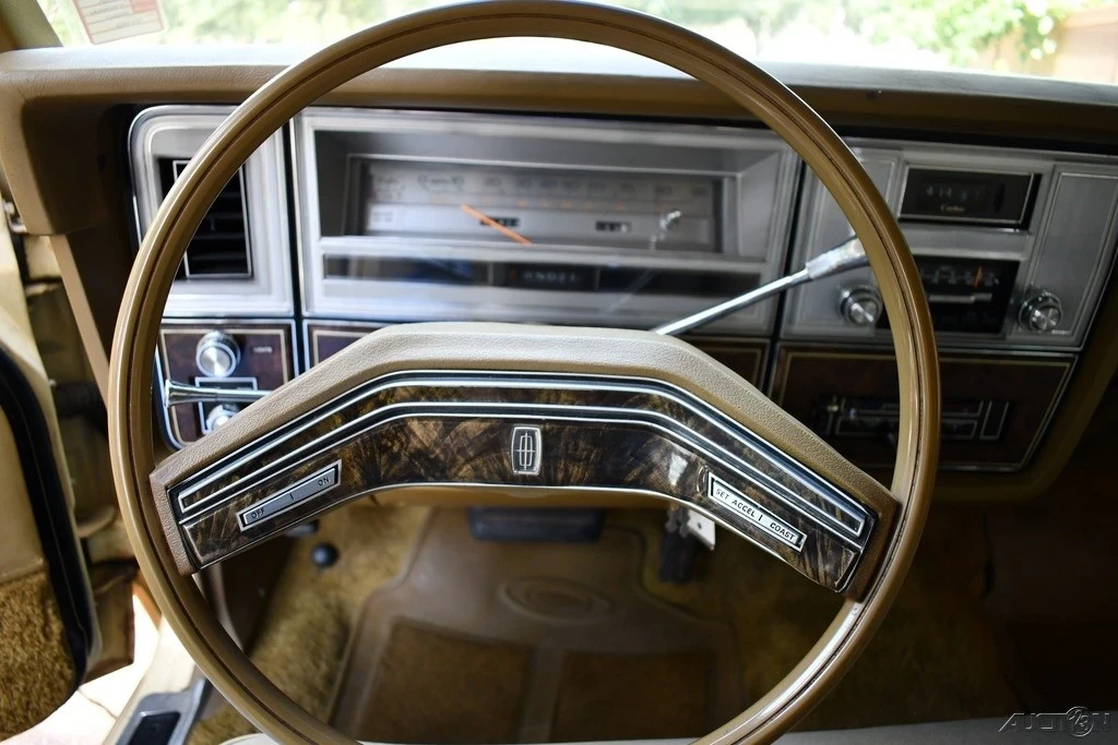 1978 Lincoln Continental 5th Gen - Image 15 of 21