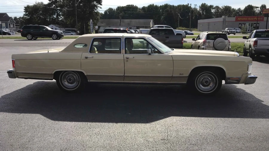 1978 Lincoln Continental 5th Gen - Image 22 of 23