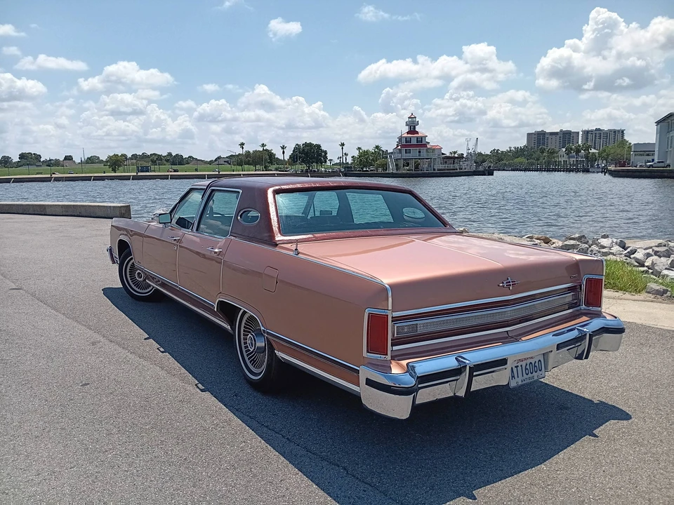 1978 Lincoln Continental 5th Gen - Image 12 of 31