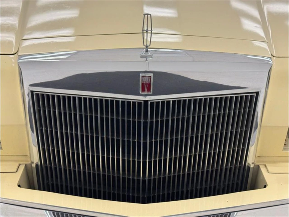 1978 Lincoln Continental 5th Gen - Image 9 of 31