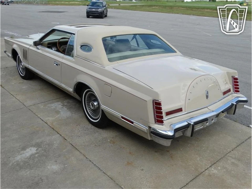 1978 Lincoln Continental 5th Gen - Image 11 of 31