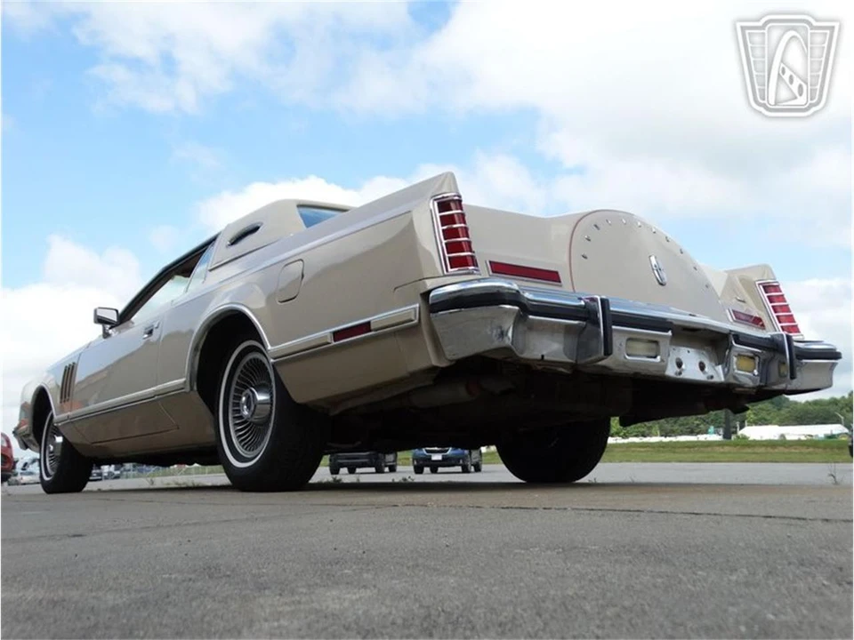 1978 Lincoln Continental 5th Gen - Image 13 of 31