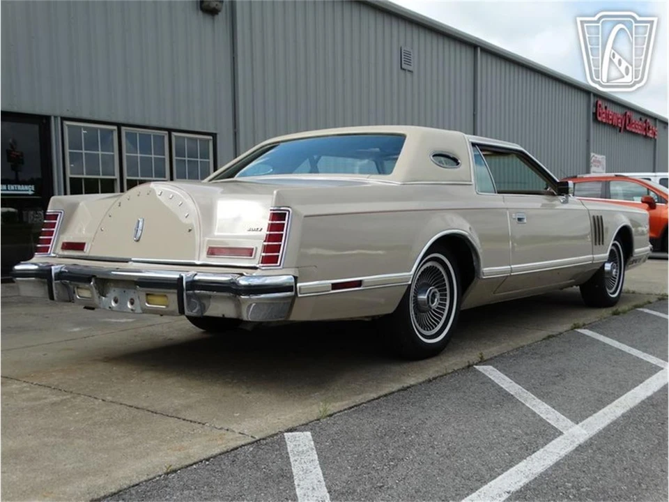1978 Lincoln Continental 5th Gen - Image 18 of 31