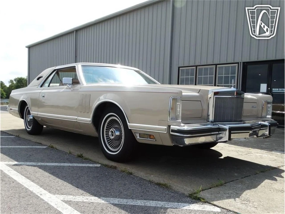 1978 Lincoln Continental 5th Gen - Image 24 of 31