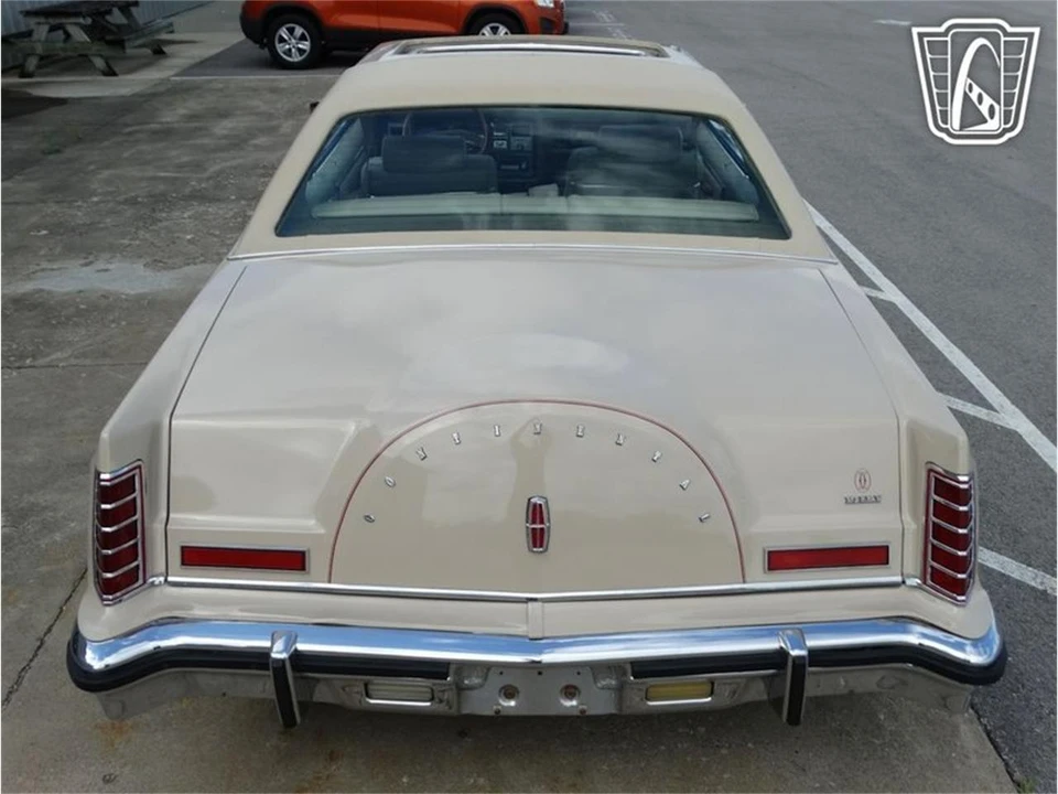 1978 Lincoln Continental 5th Gen - Image 14 of 31