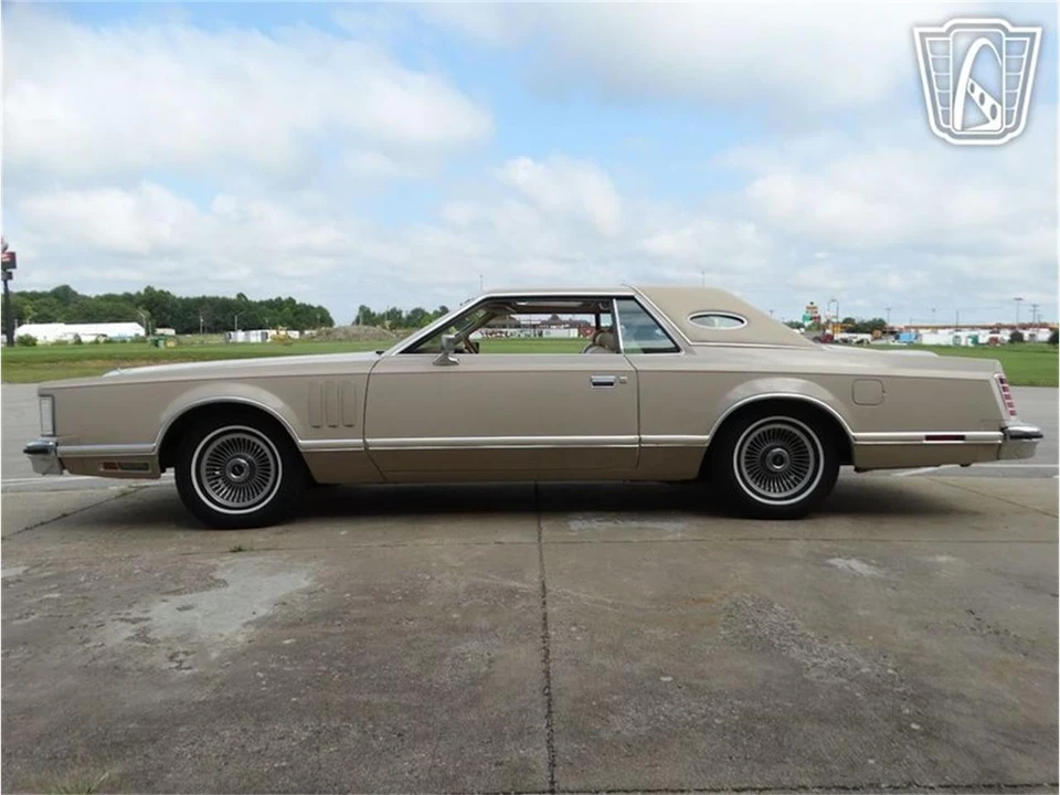 1978 Lincoln Continental 5th Gen - Image 9 of 31