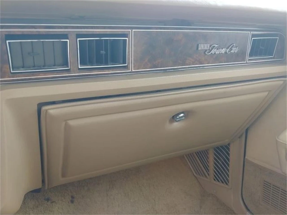 1978 Lincoln Continental 5th Gen - Image 6 of 18