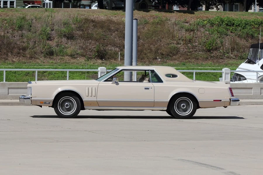 1978 Lincoln Continental 5th Gen - Image 2 of 12