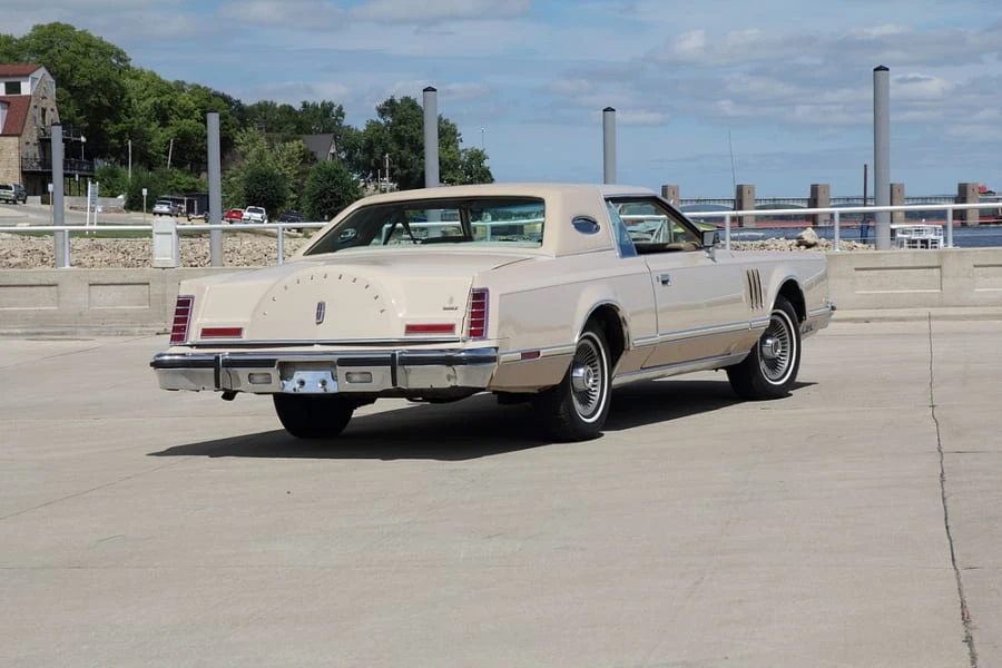 1978 Lincoln Continental 5th Gen - Image 3 of 12
