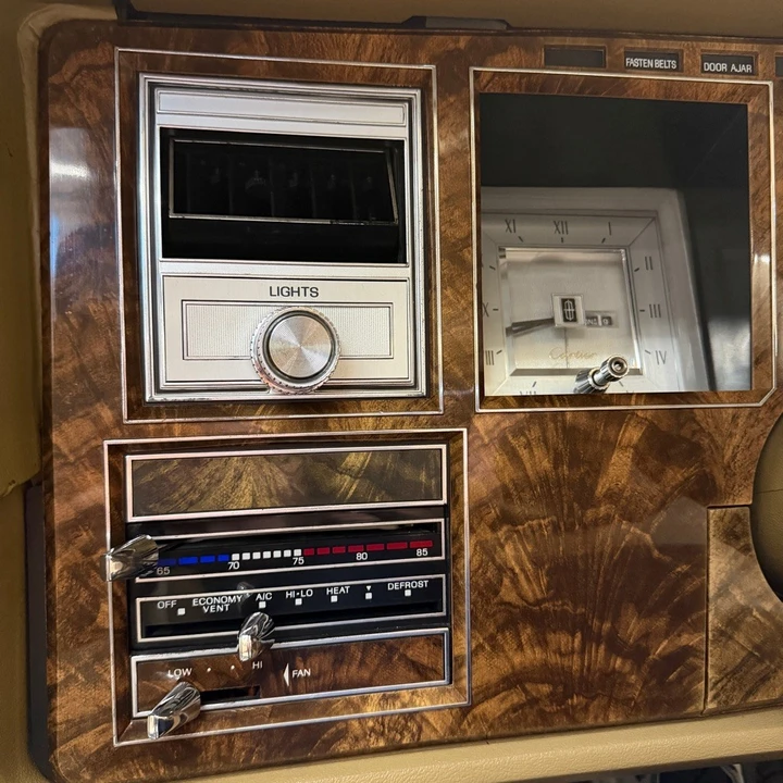 1978 Lincoln Continental 5th Gen - Image 11 of 29