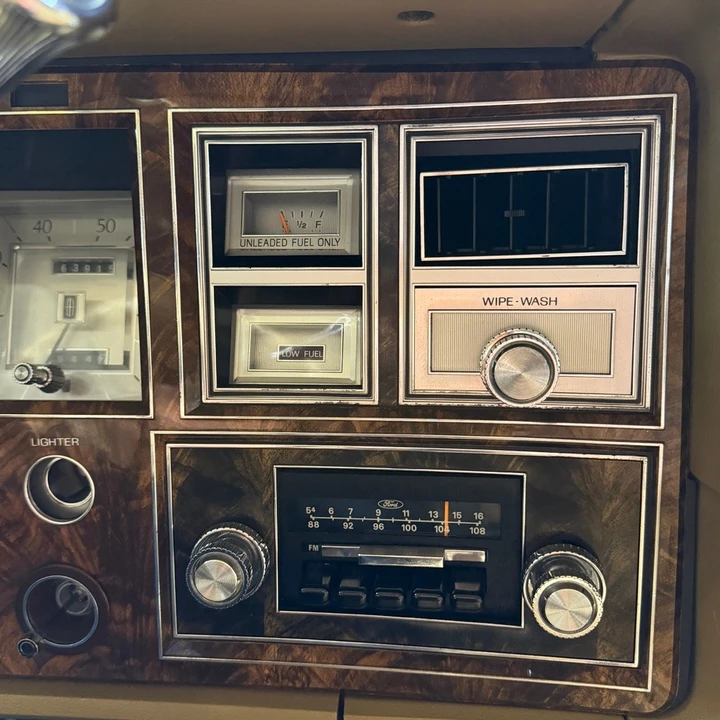 1978 Lincoln Continental 5th Gen - Image 13 of 29