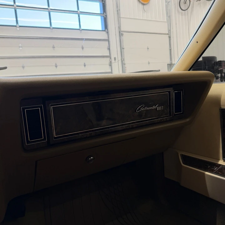 1978 Lincoln Continental 5th Gen - Image 14 of 29