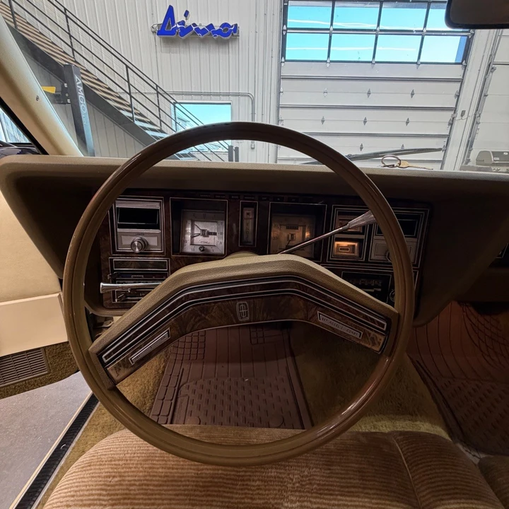 1978 Lincoln Continental 5th Gen - Image 9 of 29