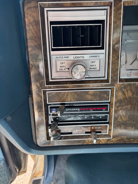 1978 Lincoln Continental 5th Gen - Image 8 of 12
